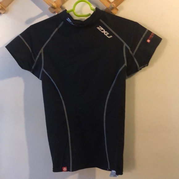 2xu Tops - NWOT 2XU Black compression top size m